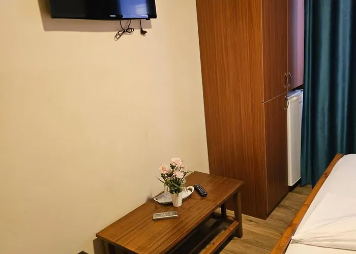 Konukevi Casa Coralia *